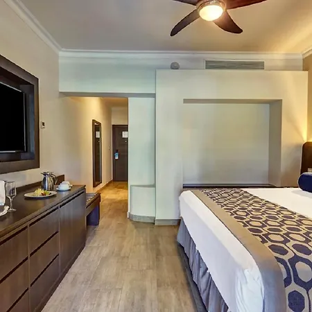 Royalton Splash Punta Cana, An Autograph Collection All-Inclusive Resort & Casino Room photo