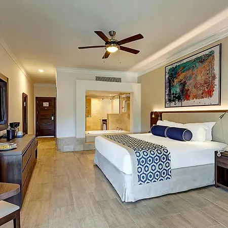 Royalton Splash Punta Cana, An Autograph Collection All-Inclusive Resort & Casino Room photo